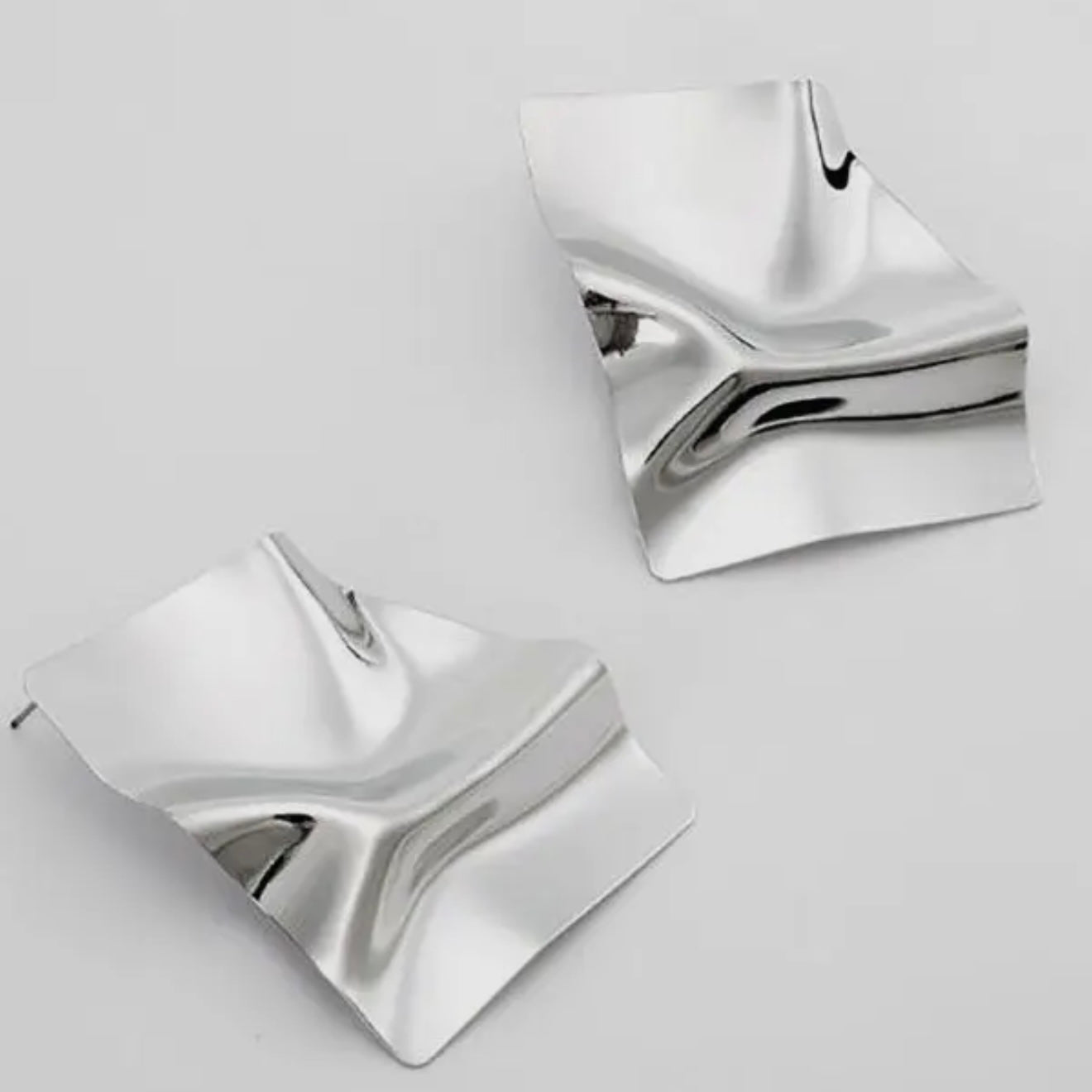 Silver Sculpted Wave Stud | Earrings