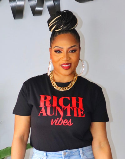 Chic Rich Auntie Vibes Tee