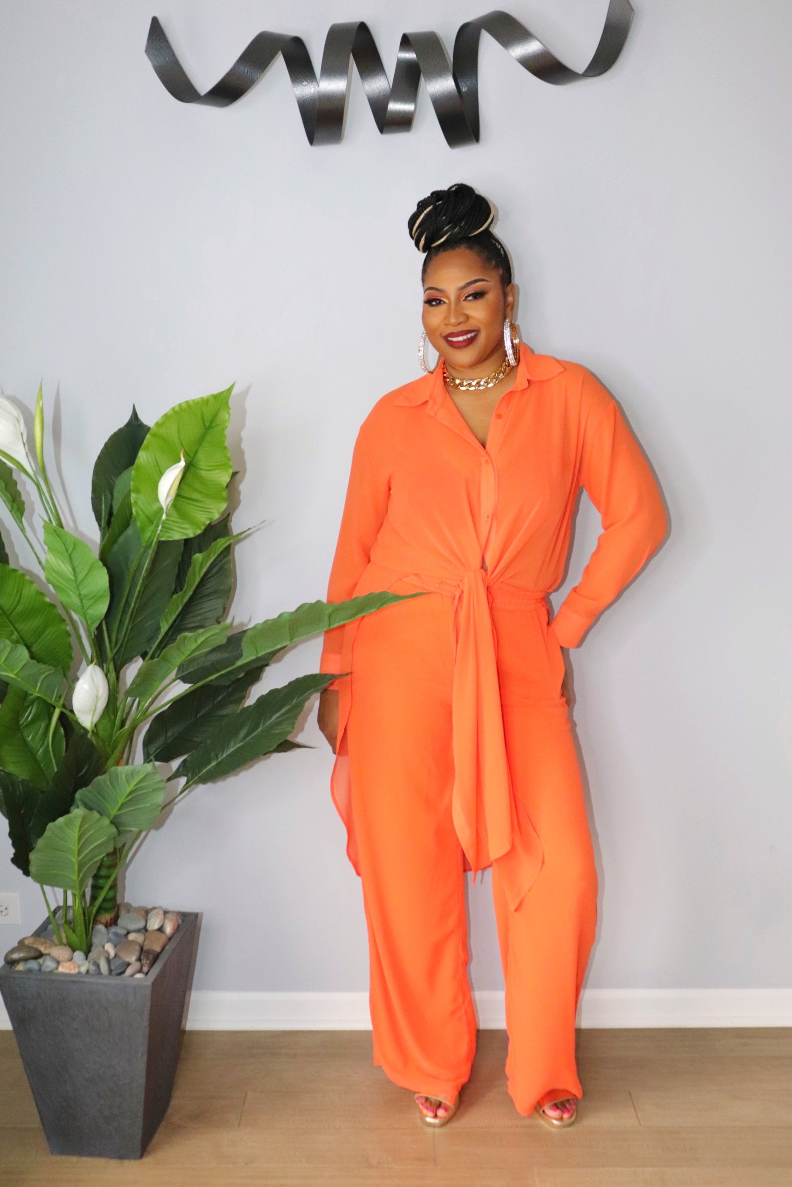Adrienne Rebecca Boutique, orange 2-piece pants set, summer matching set, flowy wide-leg pants outfit, sleeveless top and pants set, vacation-ready outfit