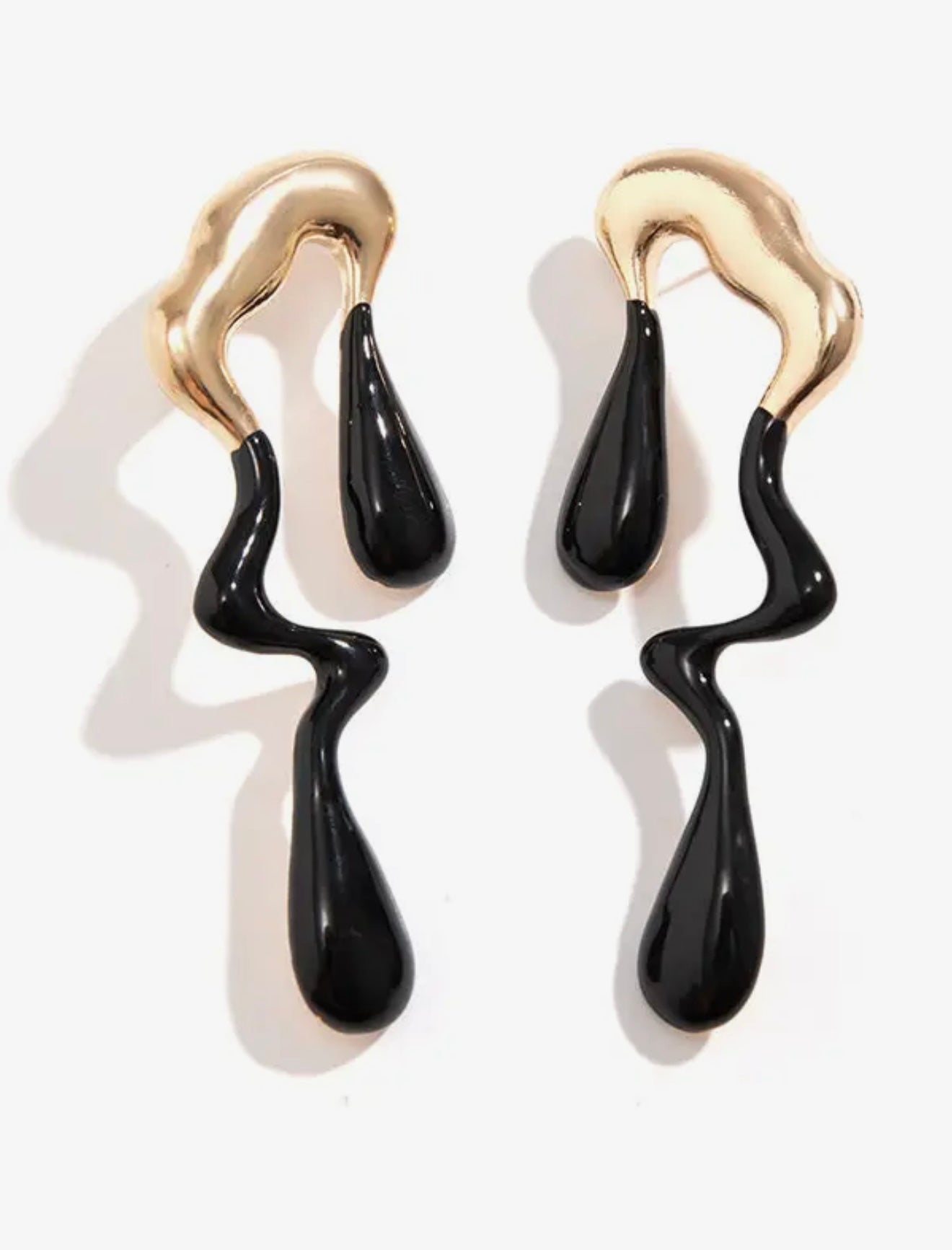 Black Abstract Flow | Earrings